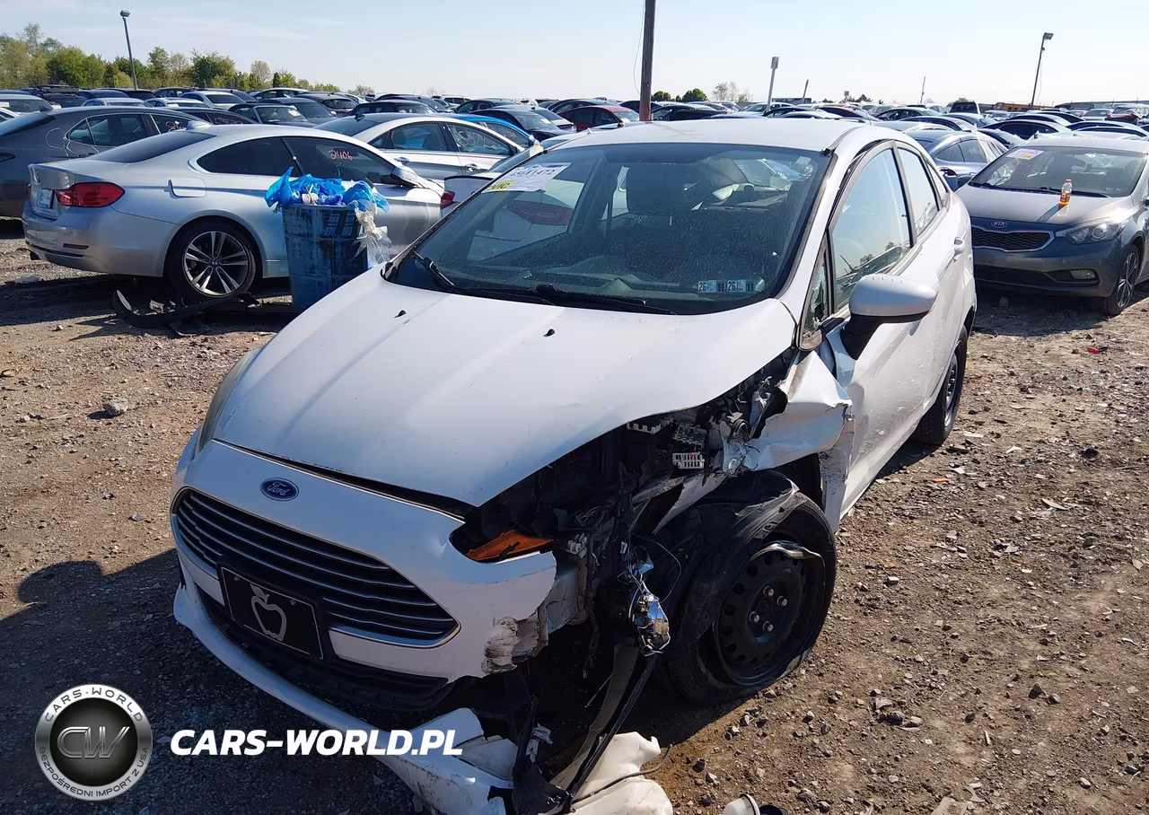 2015 Ford Fiesta S VIN:3FADP4AJ0FM173038 - 6