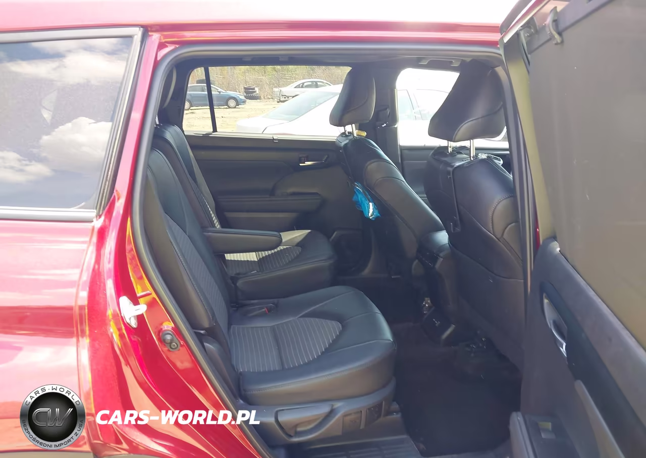 2024 Toyota Highlander Xse VIN:5TDKDRBH1RS565498 - 8