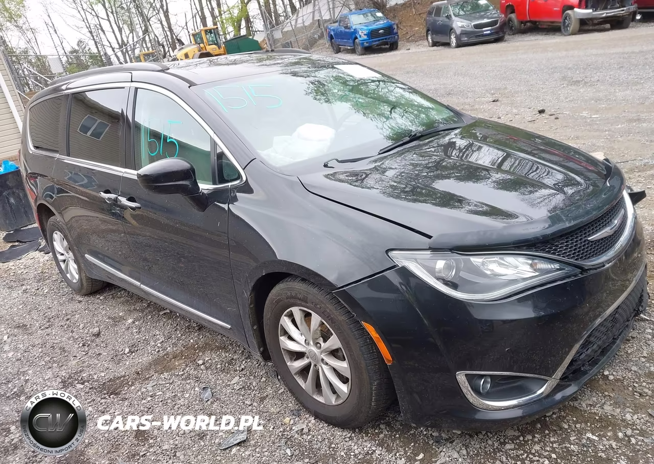 2017 Chrysler Pacifica Touring-L – zdjęcie 1 z 17