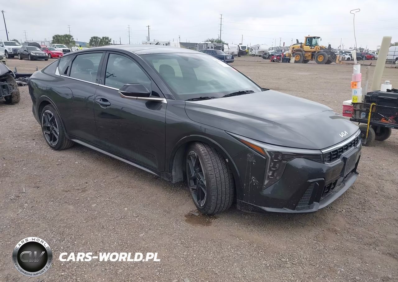 2025 Kia K4 Gt-Line – zdjęcie 1 z 17