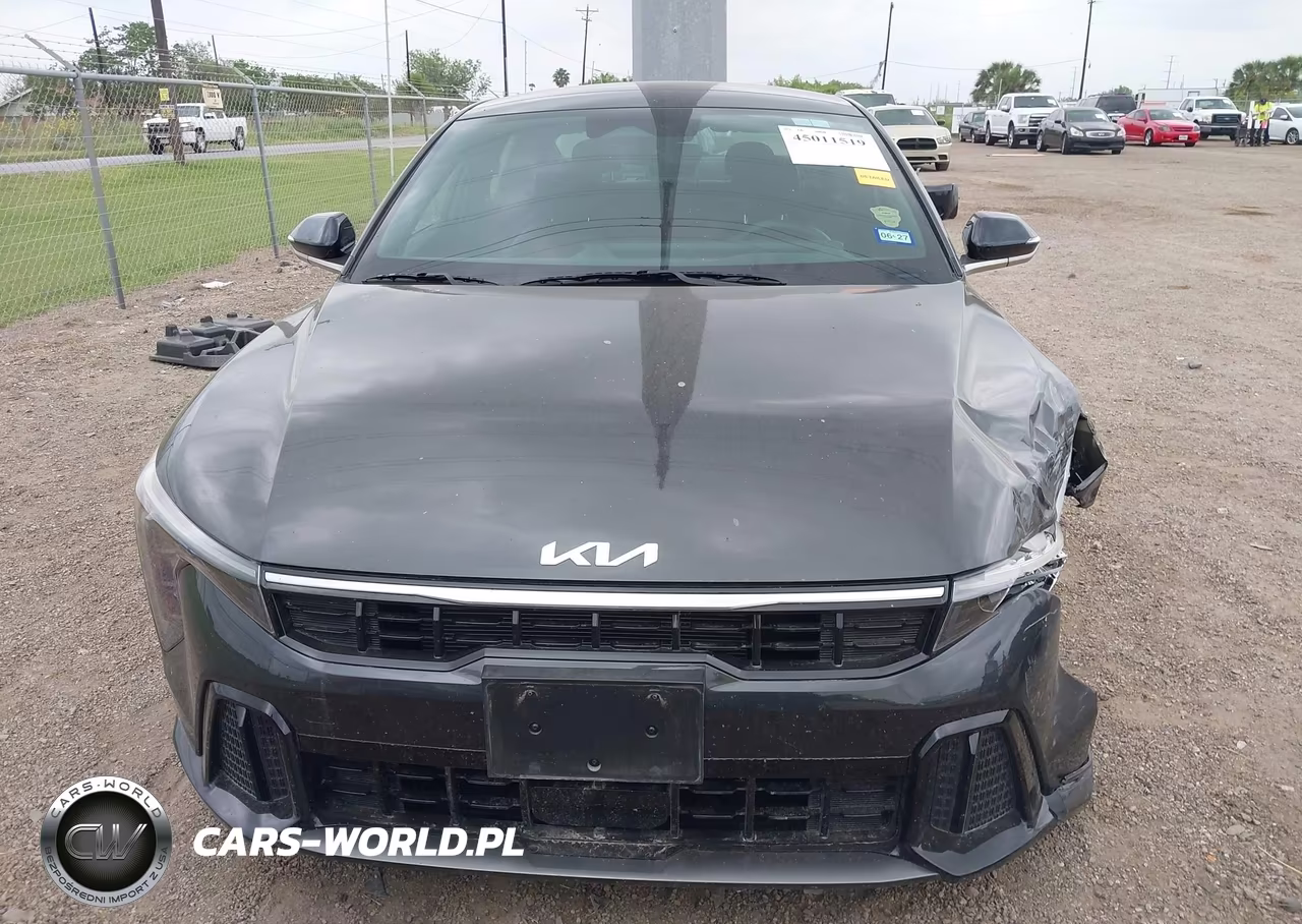 2025 Kia K4 Gt-Line VIN:3KPFW4DEXSE144414 - 13