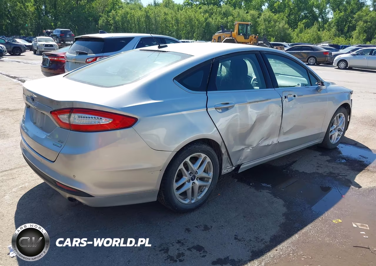 2015 Ford Fusion Se VIN:3FA6P0HD4FR279402 - 4