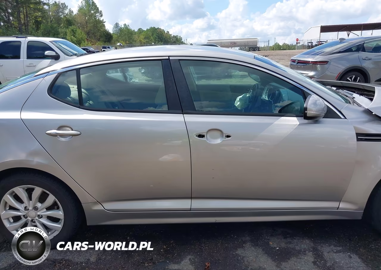 2015 Kia Optima Lx VIN:5XXGM4A76FG362847 - 13
