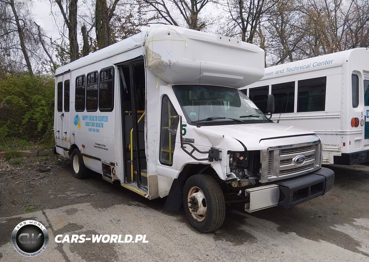2016 Ford E-350 Cutaway
