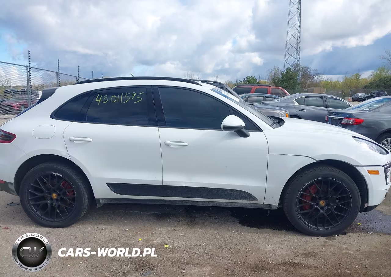 2017 Porsche Macan S VIN:WP1AB2A56HLB12556 - 13
