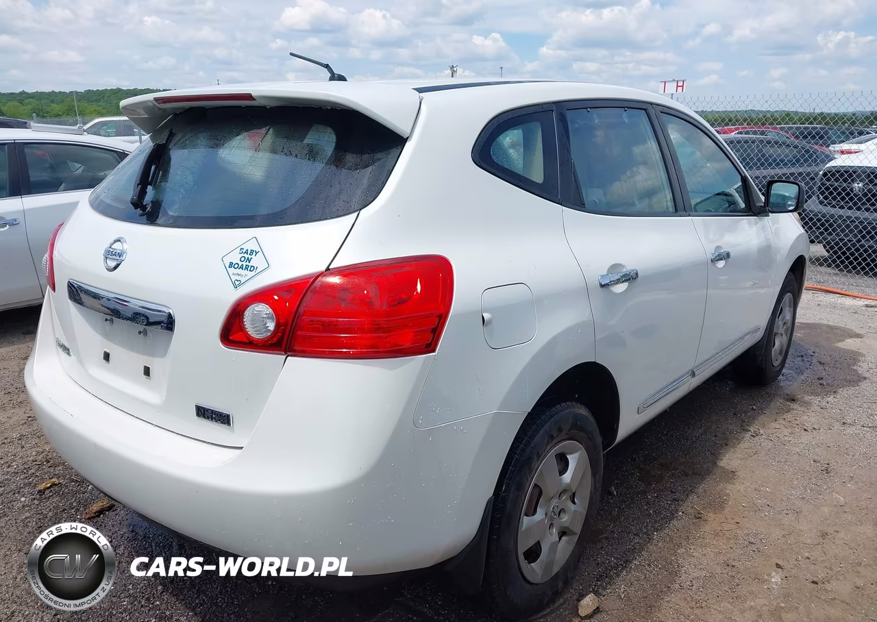 2013 Nissan Rogue S VIN:JN8AS5MT0DW517600 - 4