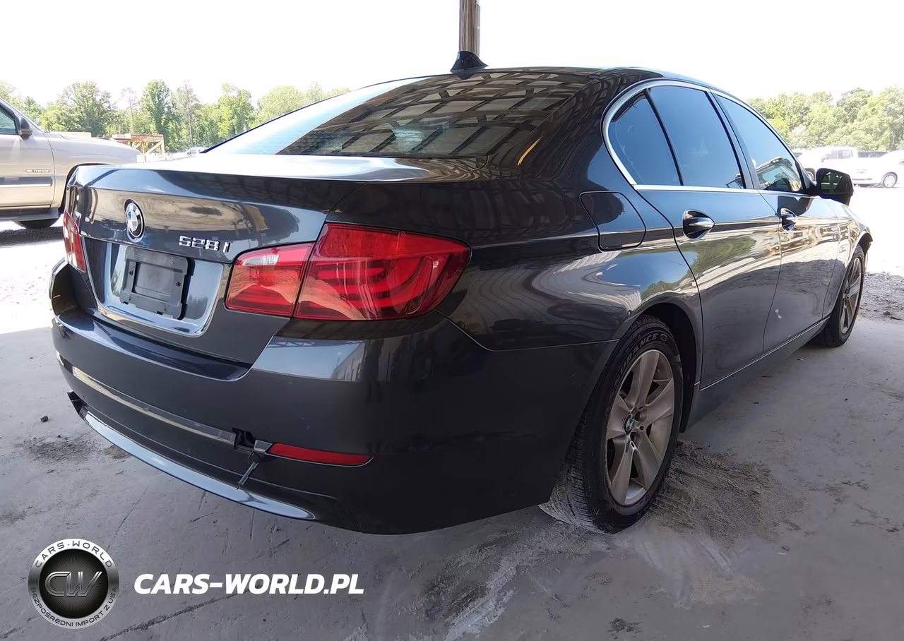 2012 BMW 528I VIN:WBAXG5C52CDW85367 - 4