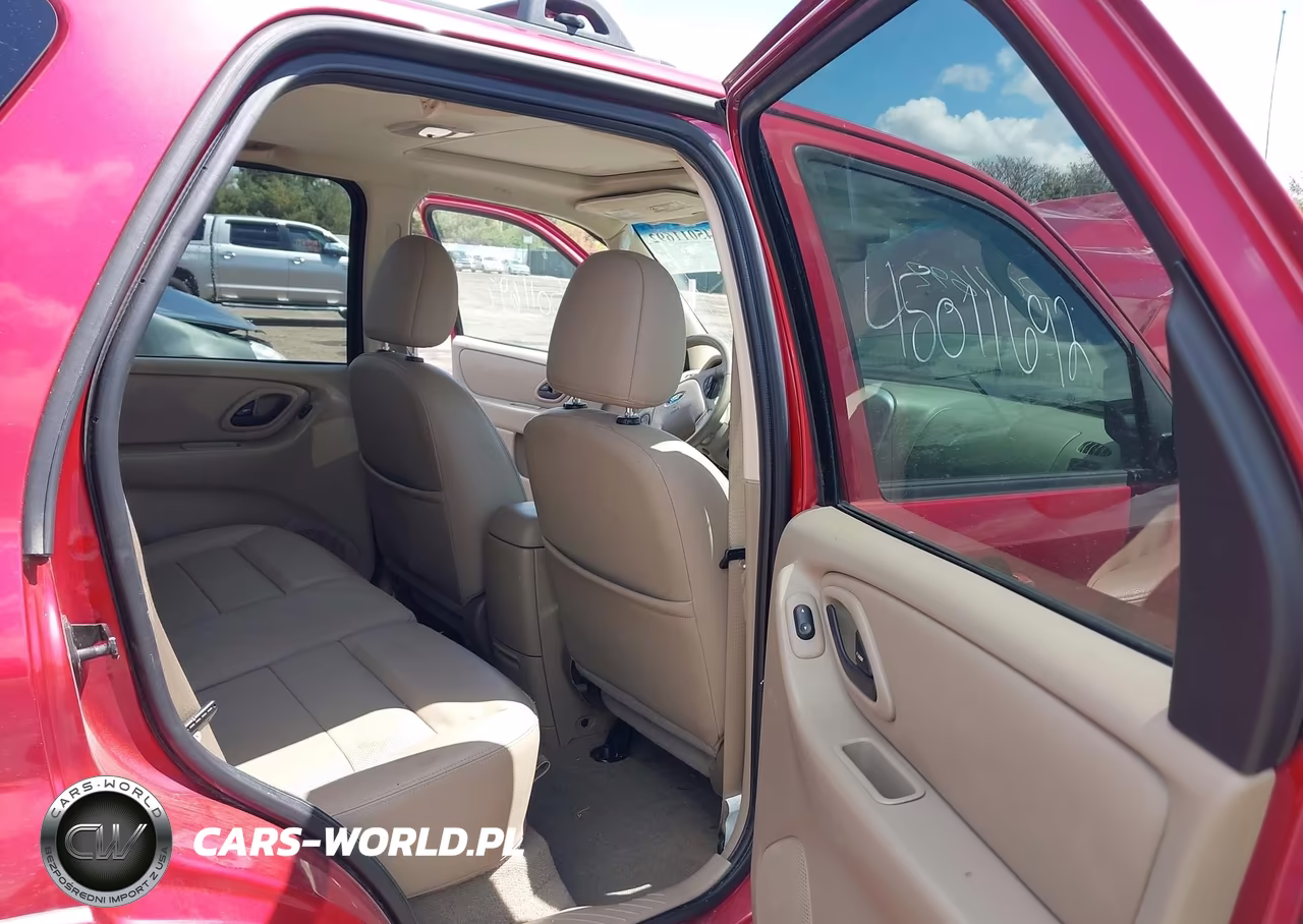 2007 Ford Escape Limited VIN:1FMYU94107KA61700 - 8