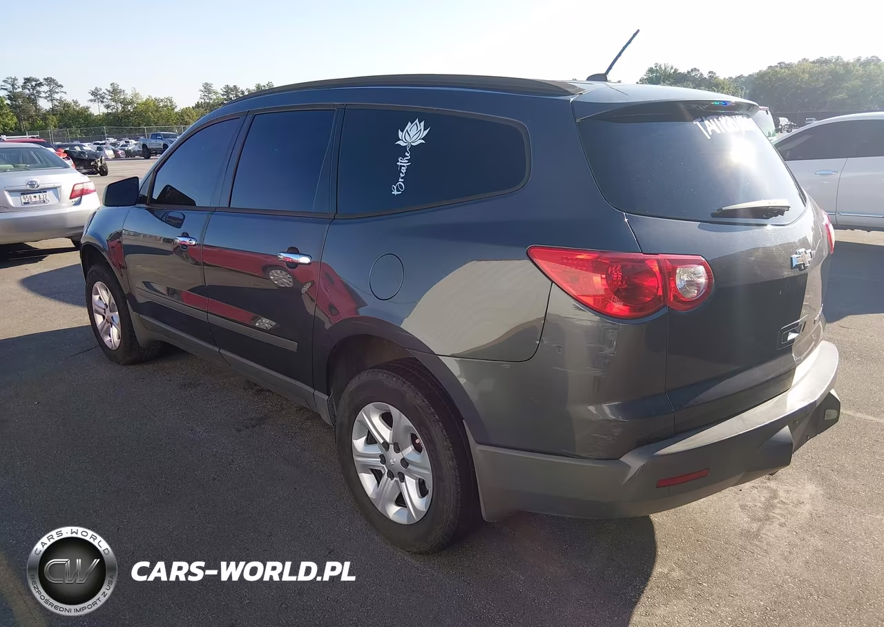 2012 Chevrolet Traverse Ls VIN:1GNKREED5CJ403422 - 3
