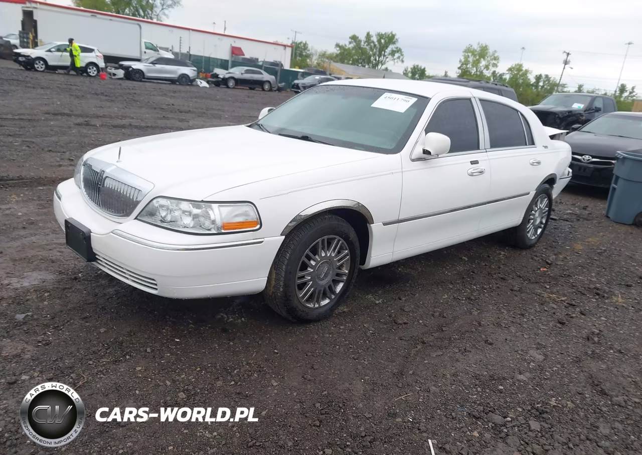 2008 Lincoln Town Car Signature Limited VIN:2LNHM82V78X640083 - 2