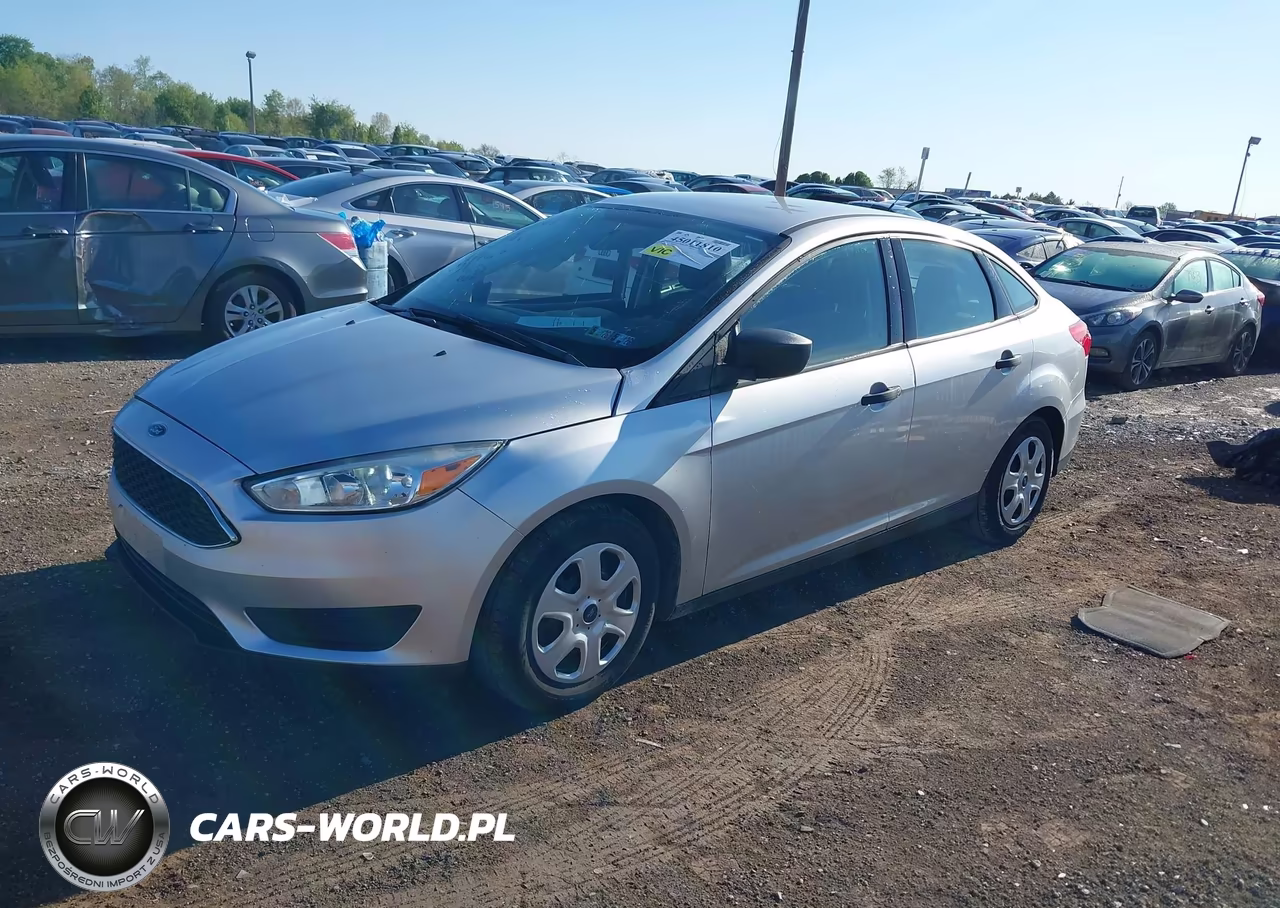 2018 Ford Focus S VIN:1FADP3E28JL298683 - 2