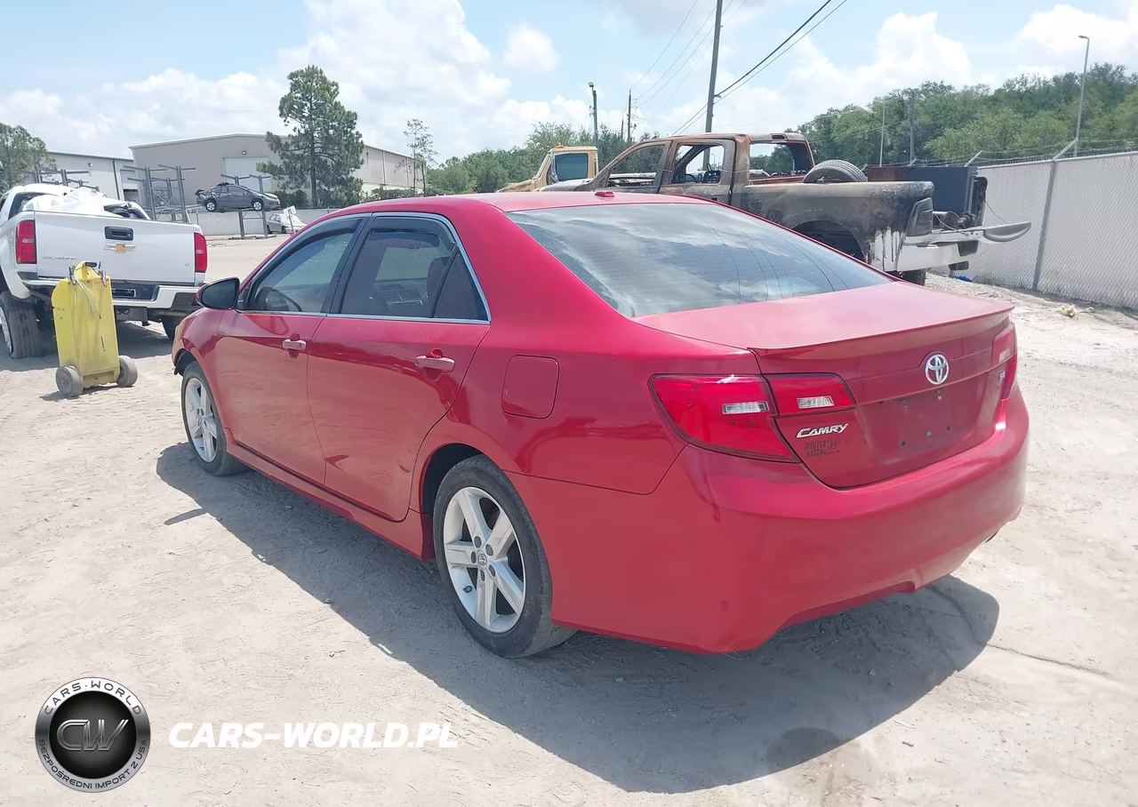 2014 Toyota Camry Se VIN:4T1BF1FK6EU804885 - 3