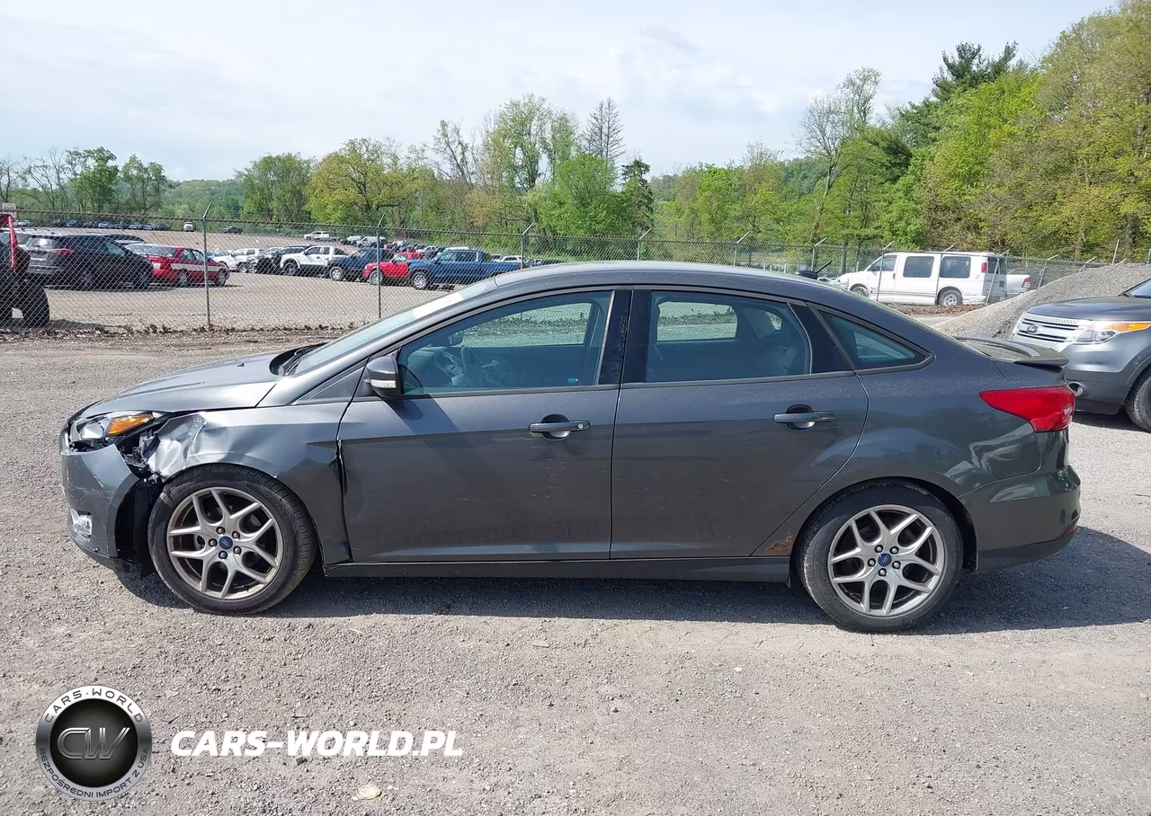 2015 Ford Focus Se VIN:1FADP3F24FL200903 - 14