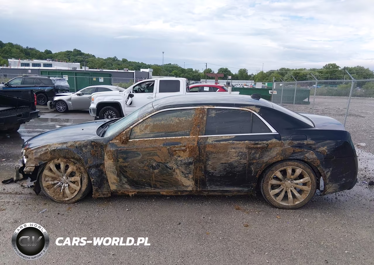 2019 Chrysler 300 Touring VIN:2C3CCAAG6KH740807 - 14