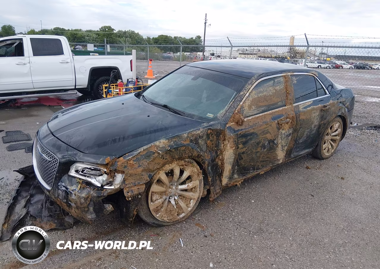 2019 Chrysler 300 Touring VIN:2C3CCAAG6KH740807 - 2