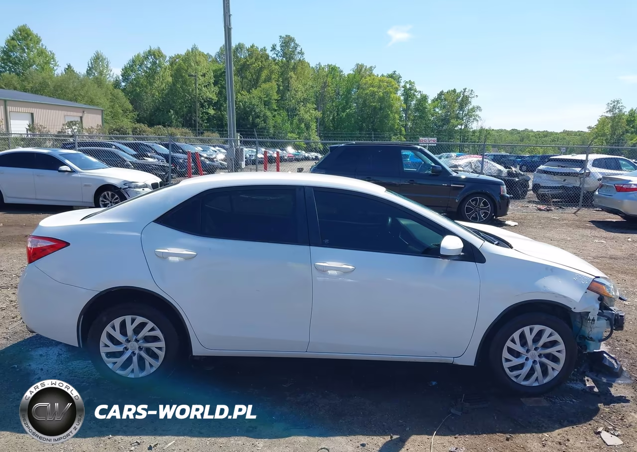 2017 Toyota Corolla Le VIN:2T1BURHE8HC913317 - 14