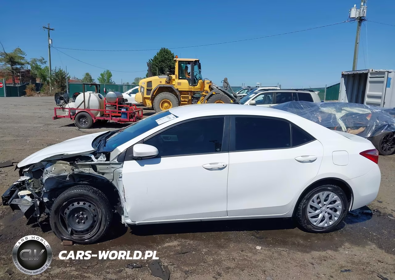 2017 Toyota Corolla Le VIN:2T1BURHE8HC913317 - 15