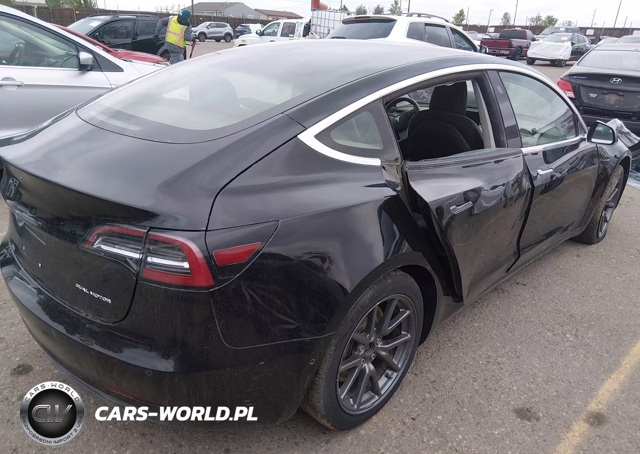 2018 Tesla Model 3 Long Range-Performance VIN:5YJ3E1EB5JF127862 - 4