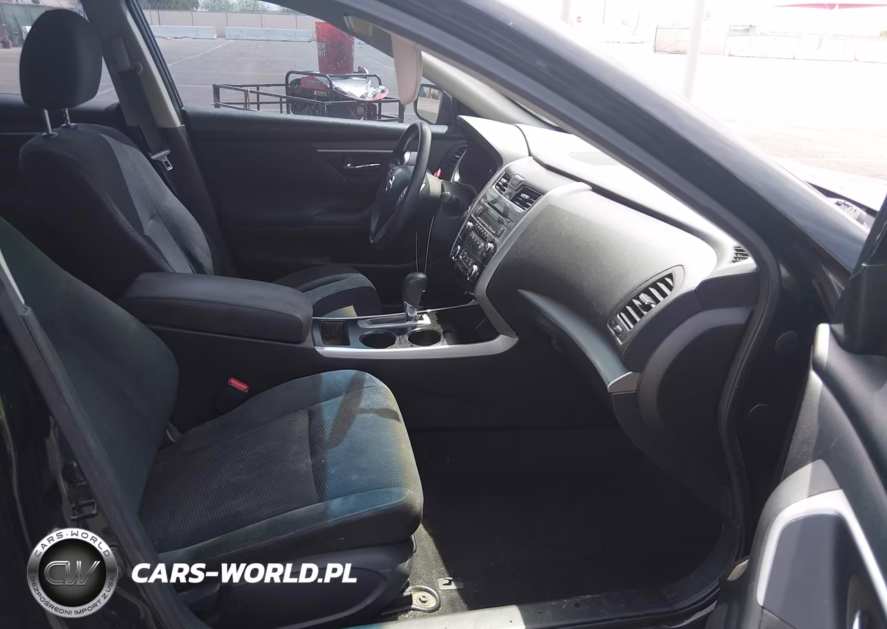2015 Nissan Altima 2.5 S VIN:1N4AL3AP8FN301934 - 5