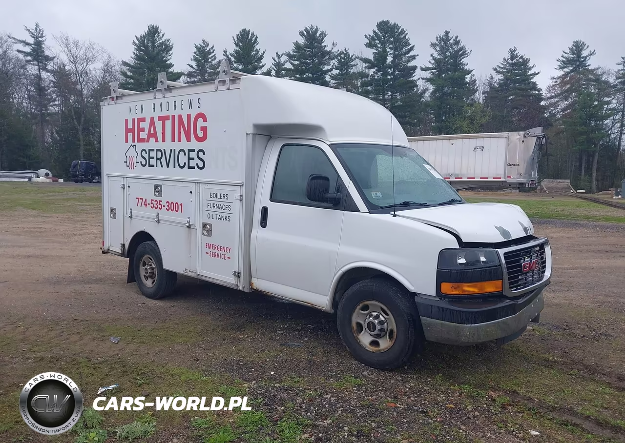 2012 GMC Savana Cutaway Work Van