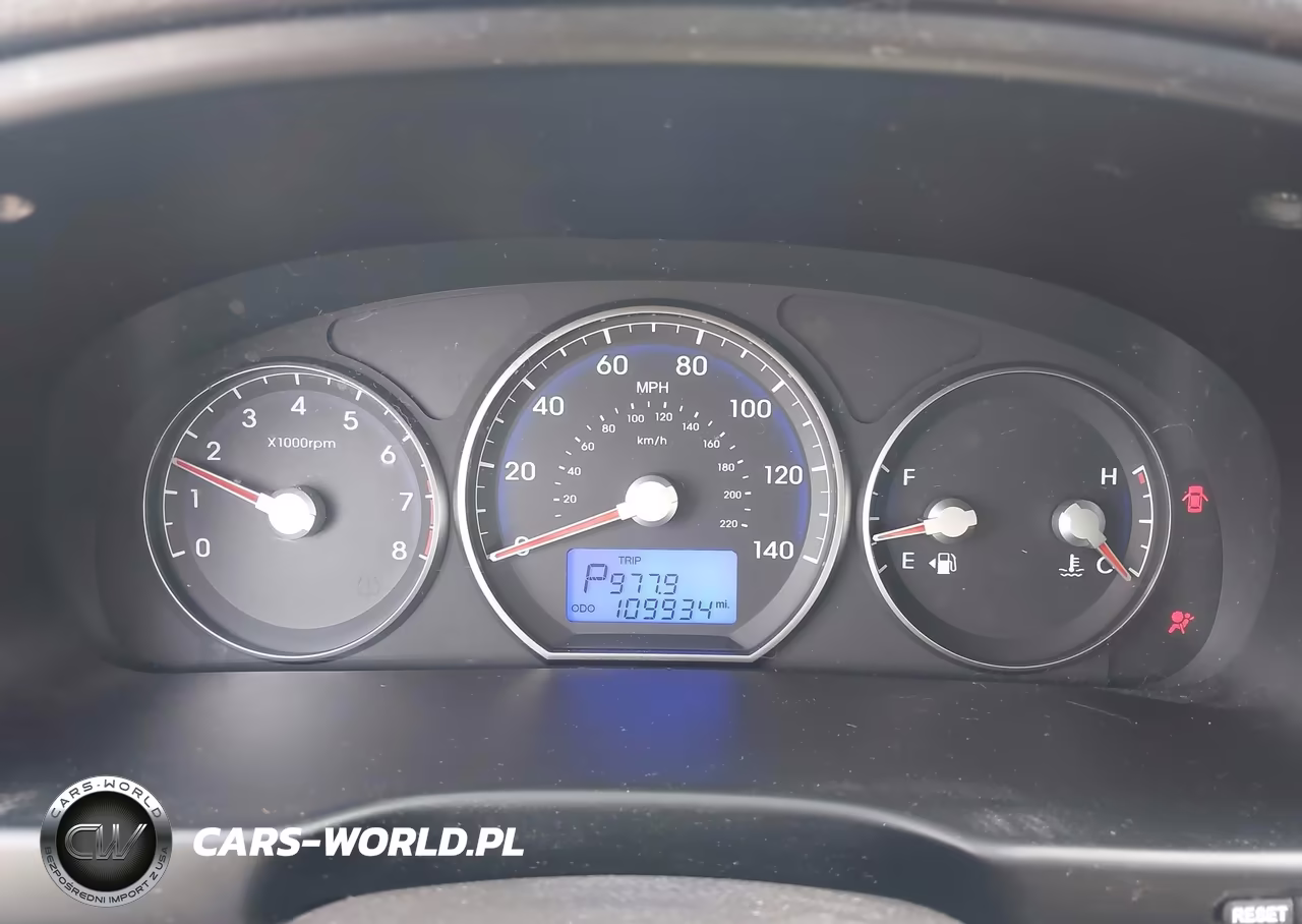 2011 Hyundai Santa Fe Limited V6 VIN:5XYZKDAG2BG007548 - 7