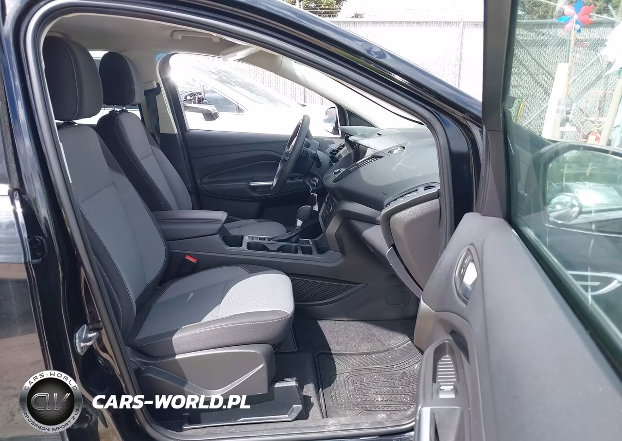 2017 Ford Escape Se VIN:1FMCU9G99HUC29447 - 5