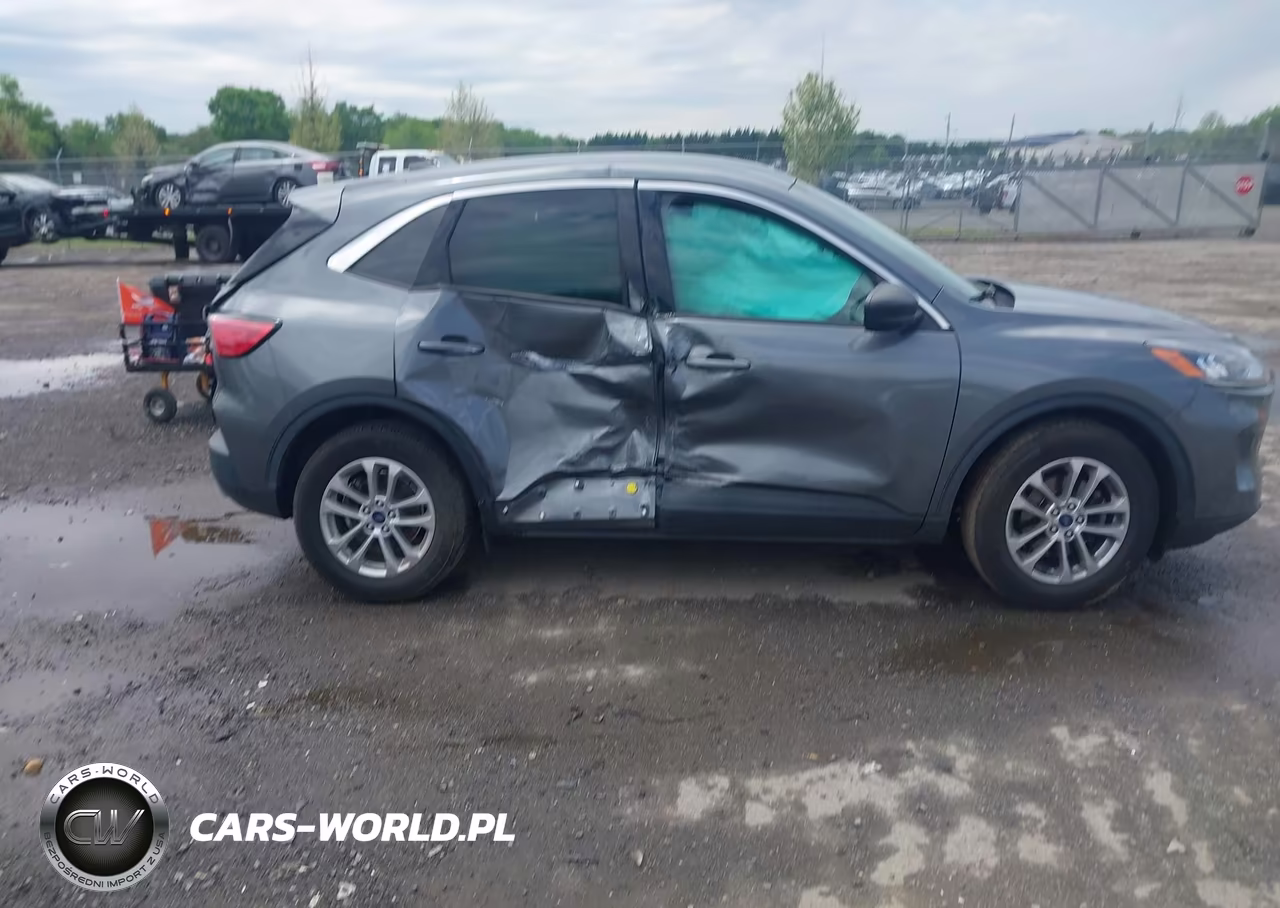 2022 Ford Escape Se VIN:1FMCU0G61NUA86636 - 13