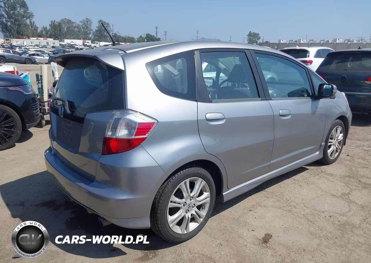 2009 Honda Fit Sport VIN:JHMGE88499S072093 - 4