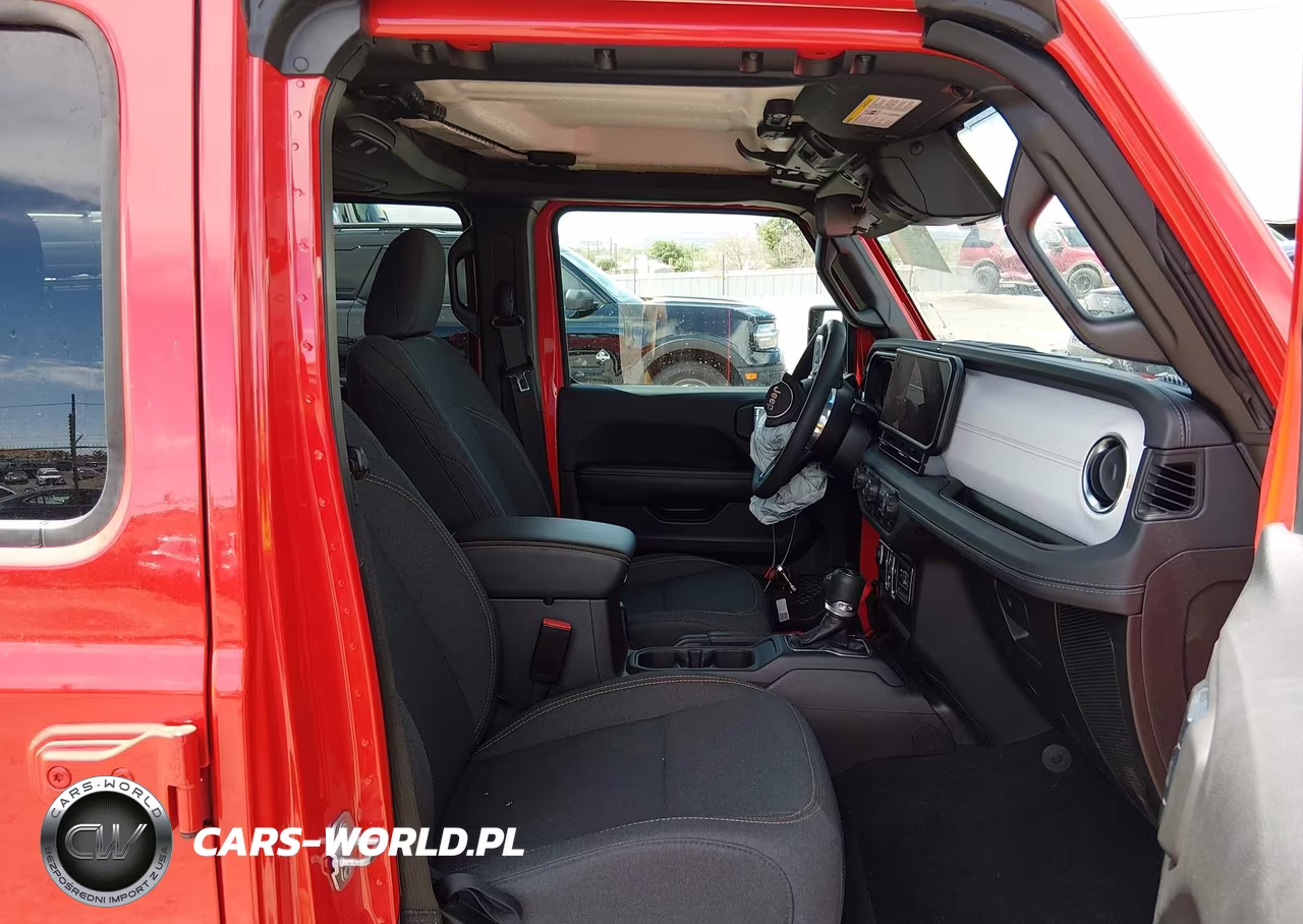 2025 Jeep Wrangler 4-Door Sahara 4X4 VIN:1C4PJXEN3SW598271 - 5