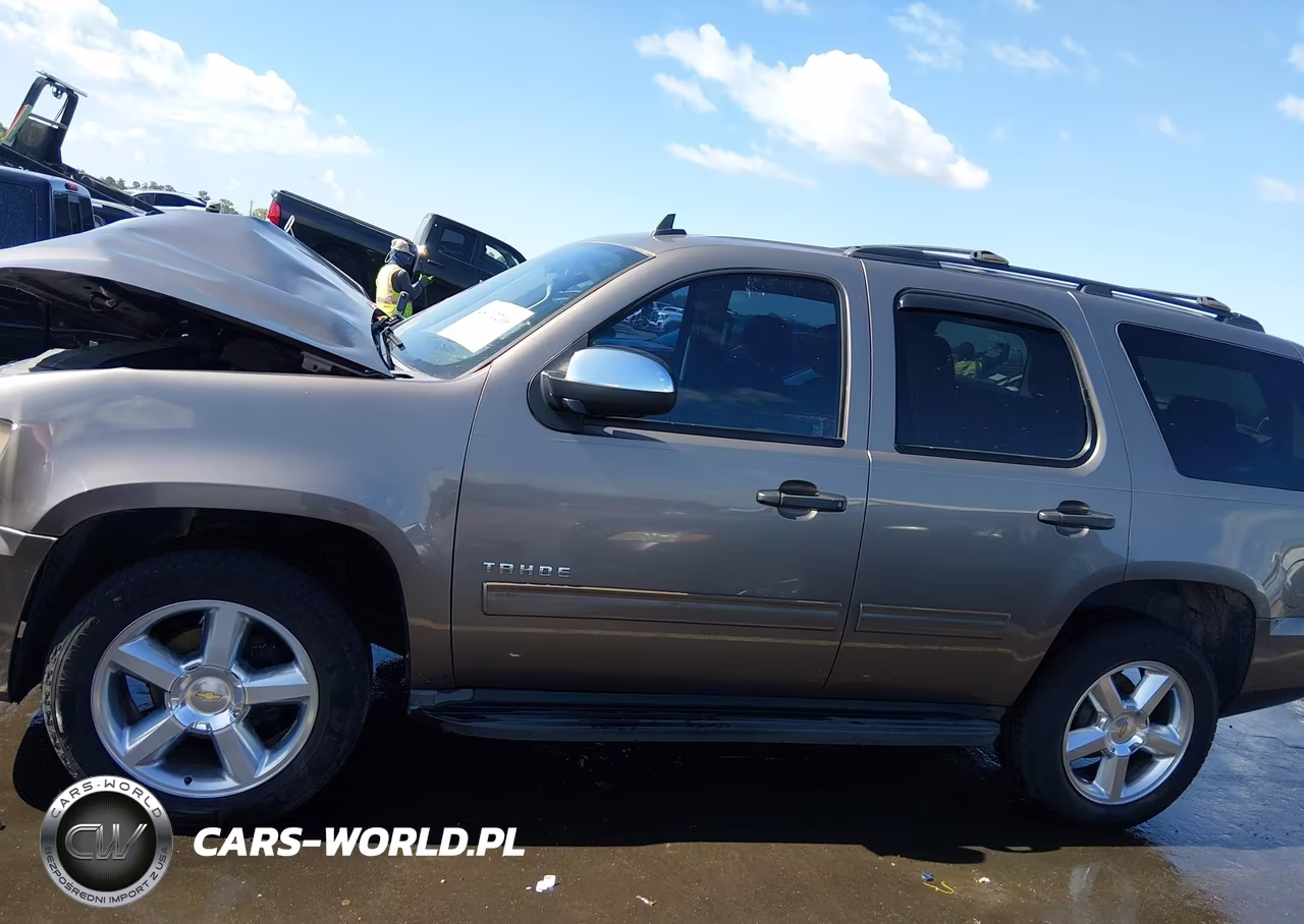 2011 Chevrolet Tahoe Ls VIN:1GNSCAE0XBR381344 - 15