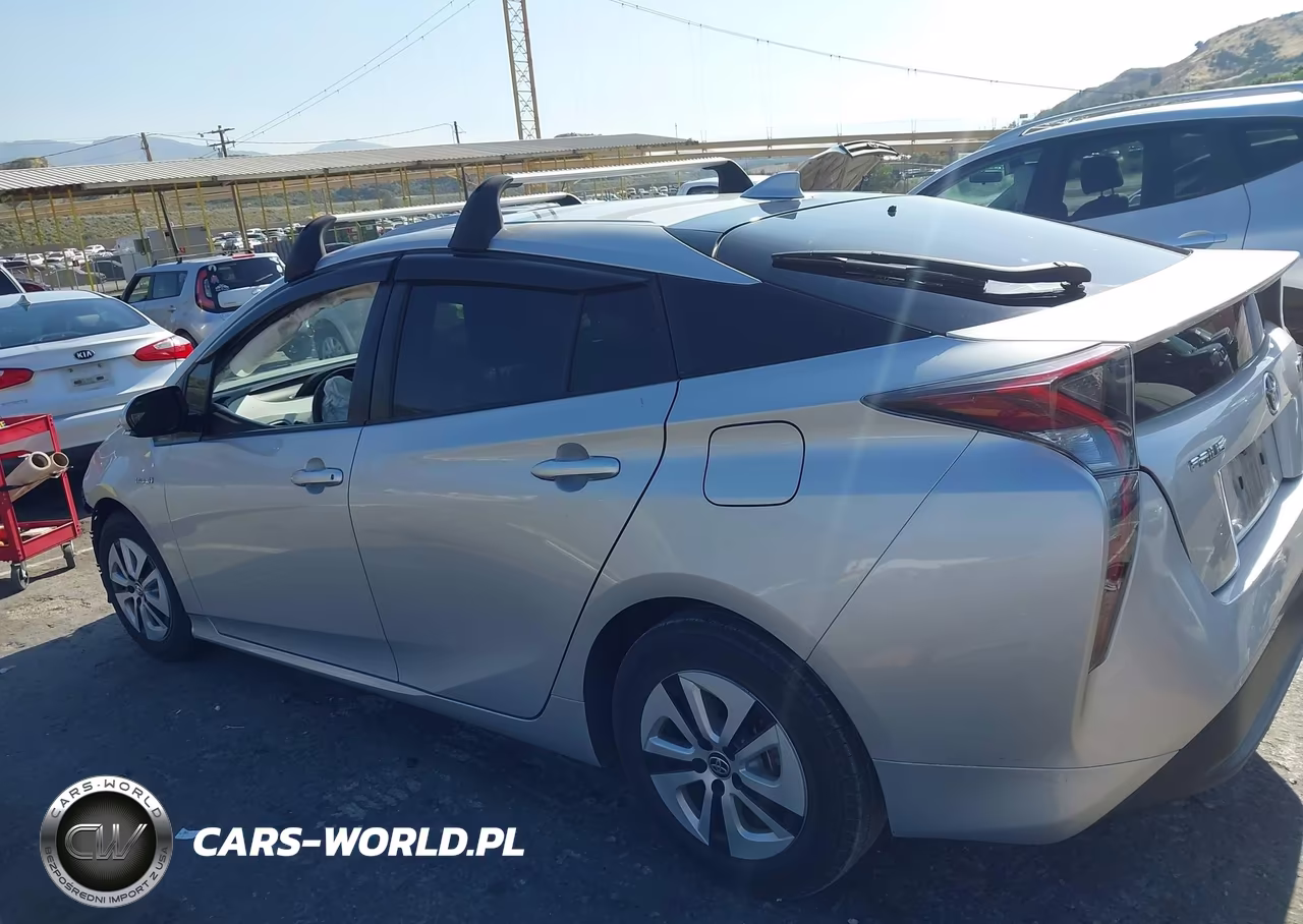 2016 Toyota Prius Four VIN:JTDKARFU1G3006922 - 13