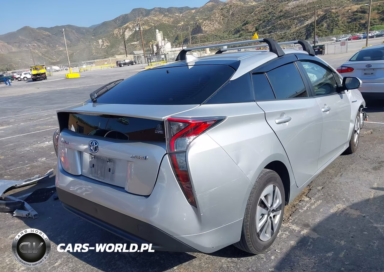 2016 Toyota Prius Four VIN:JTDKARFU1G3006922 - 4