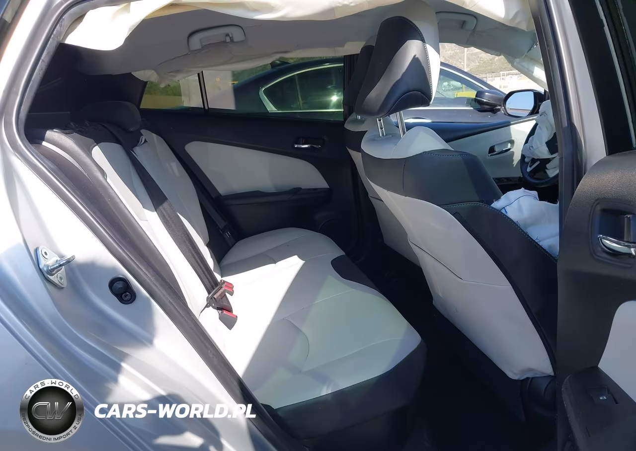 2016 Toyota Prius Four VIN:JTDKARFU1G3006922 - 8
