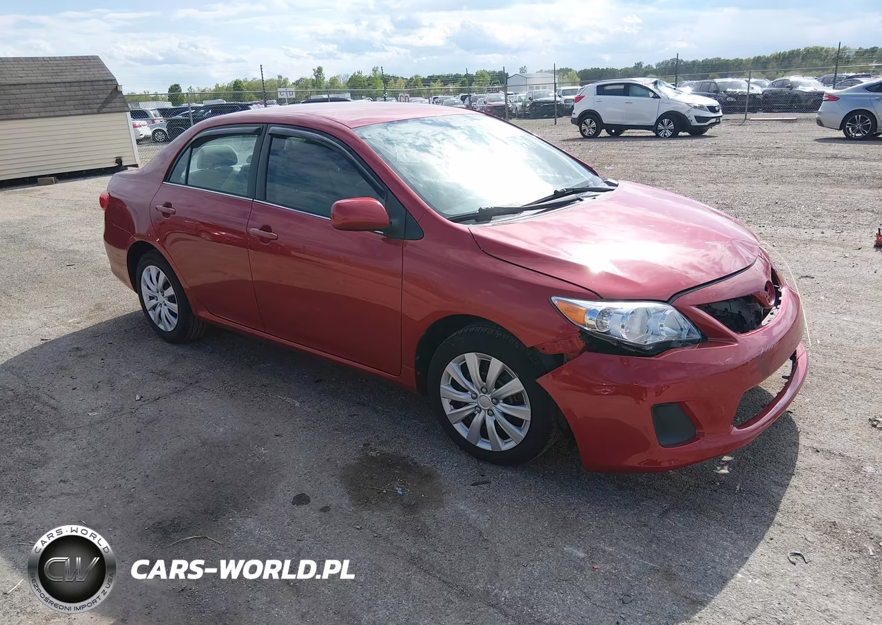 2013 Toyota Corolla Le – zdjęcie 1 z 17