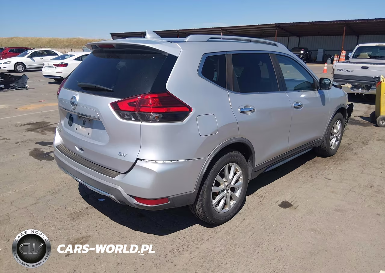 2017 Nissan Rogue Sv VIN:KNMAT2MT0HP586911 - 4