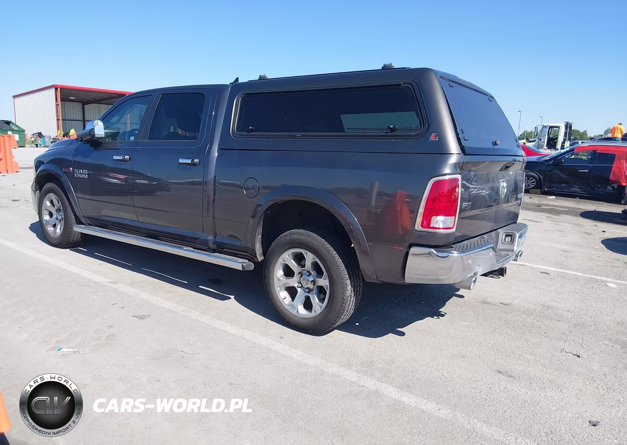 2015 Ram 1500 Laramie VIN:1C6RR7VM6FS544461 - 3