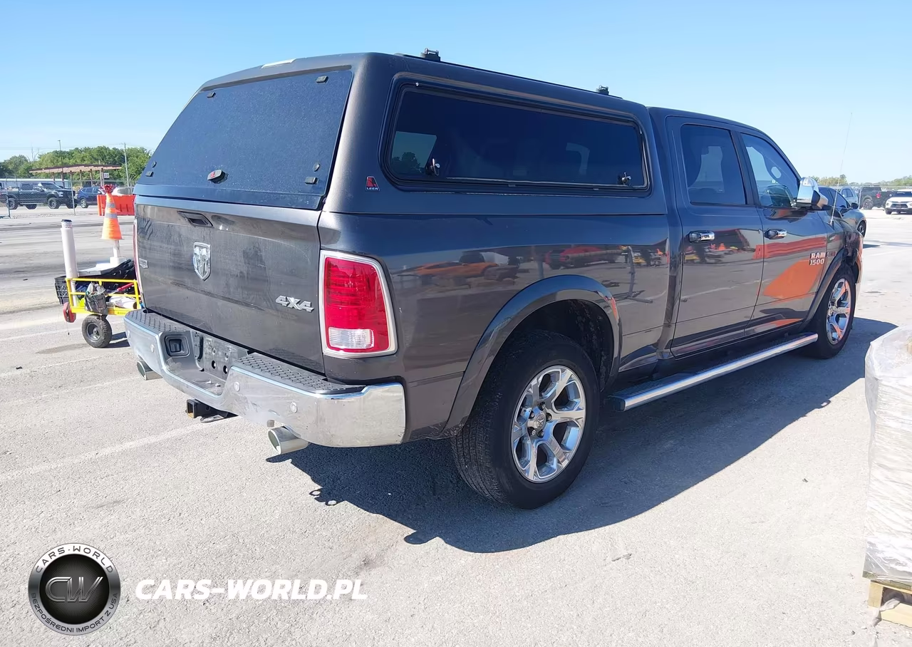 2015 Ram 1500 Laramie VIN:1C6RR7VM6FS544461 - 4