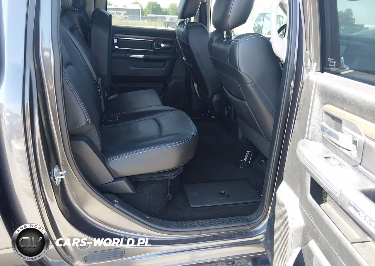 2015 Ram 1500 Laramie VIN:1C6RR7VM6FS544461 - 8