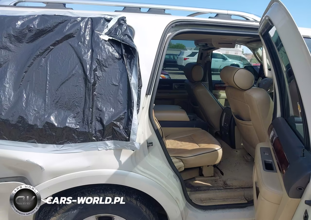 2006 Lincoln Navigator Luxury-Ultimate VIN:5LMFU28526LJ04662 - 8