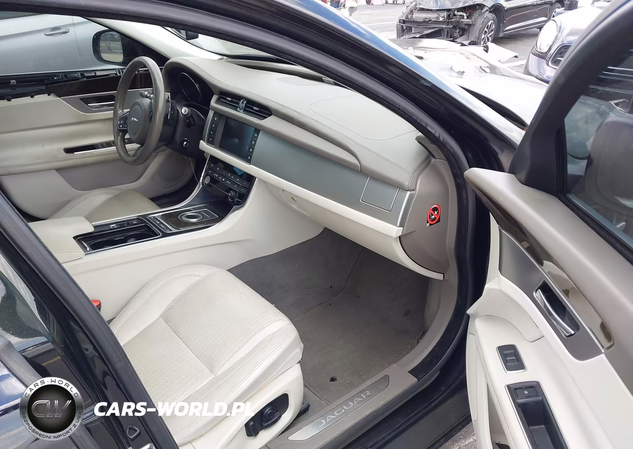 2016 Jaguar Xf 35T Prestige VIN:SAJBE4BV6GCY05957 - 5