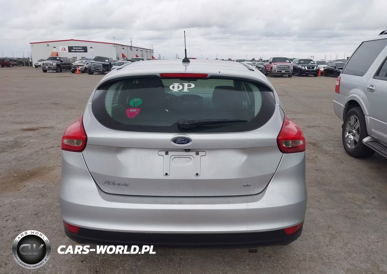 2018 Ford Focus Se VIN:1FADP3K25JL272479 - 16