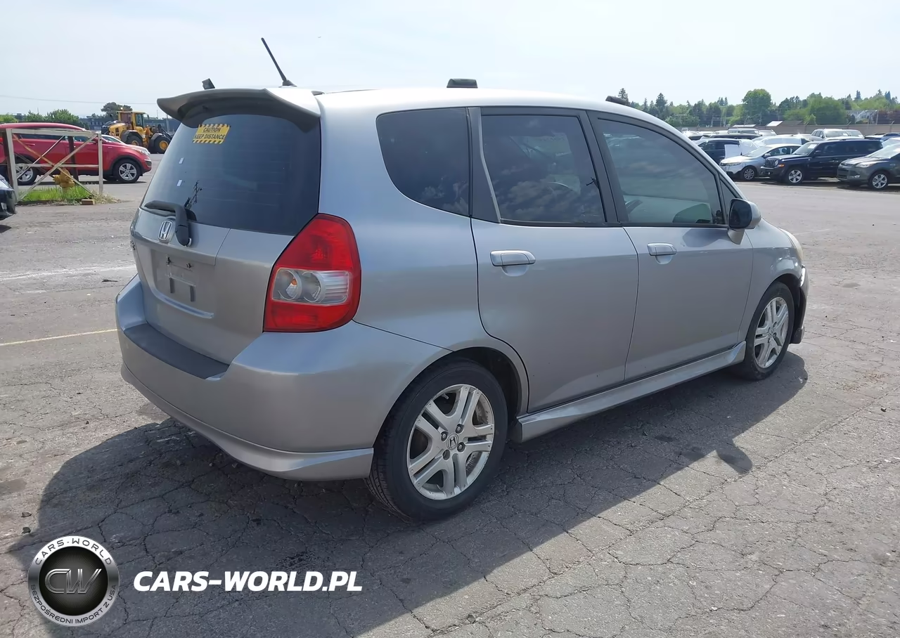 2008 Honda Fit Sport VIN:JHMGD38698S030691 - 4