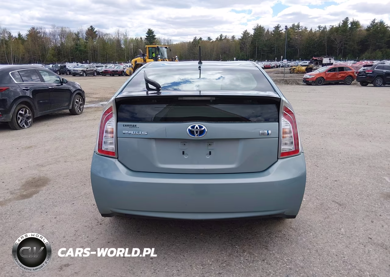 2014 Toyota Prius Two VIN:JTDKN3DU1E1834546 - 16