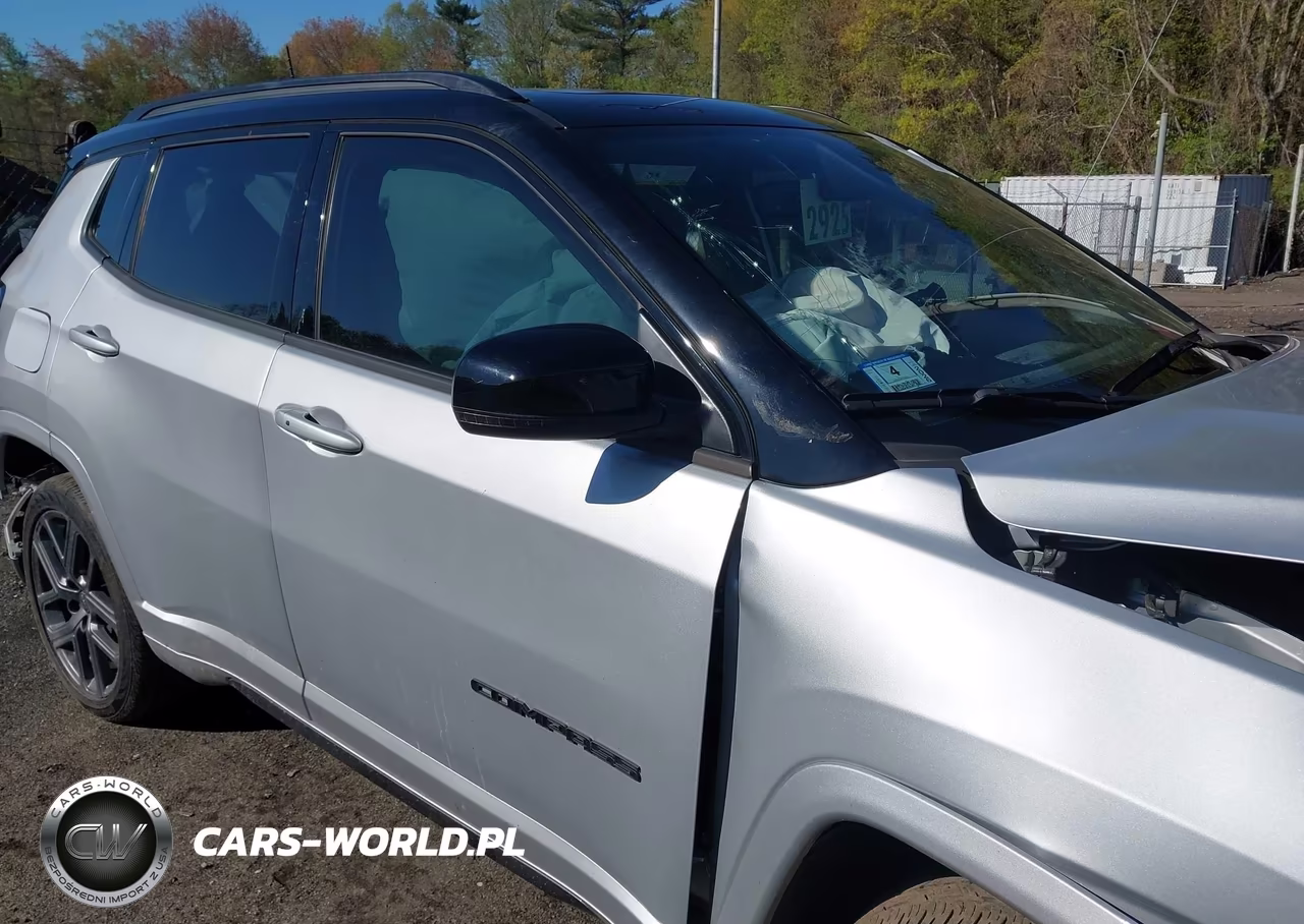 2025 Jeep Compass Limited 4X4 VIN:3C4NJDCN0ST535305 - 17