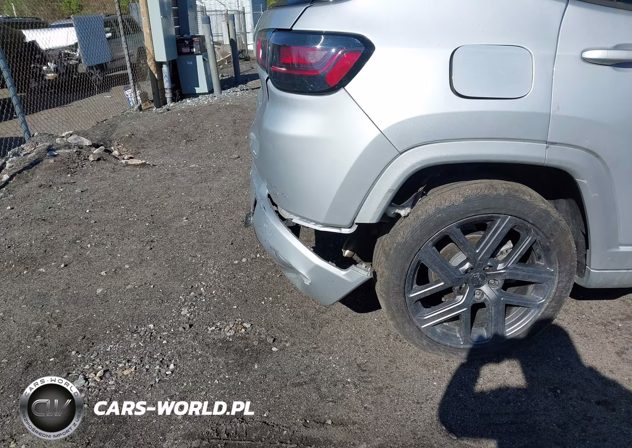 2025 Jeep Compass Limited 4X4 VIN:3C4NJDCN0ST535305 - 18