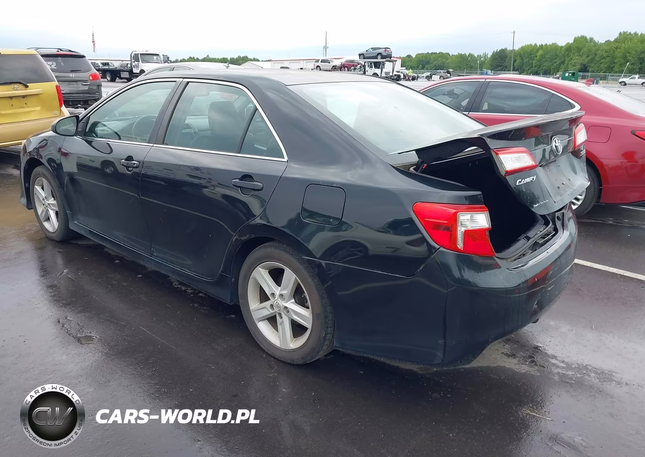 2014 Toyota Camry Se VIN:4T1BF1FK5EU365971 - 3