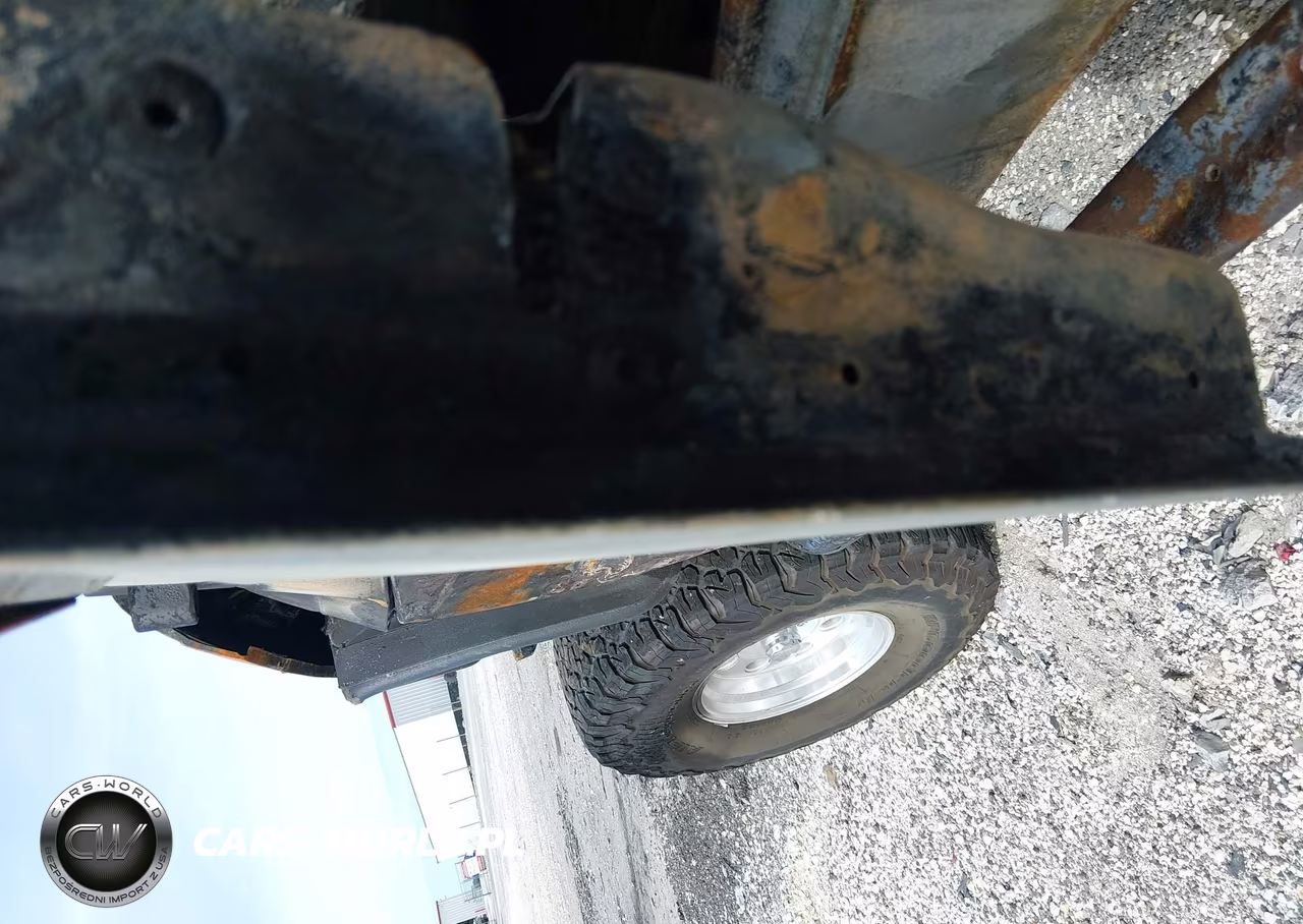 2002 Jeep Wrangler Sport VIN:1J4FA49S22P725073 - 9