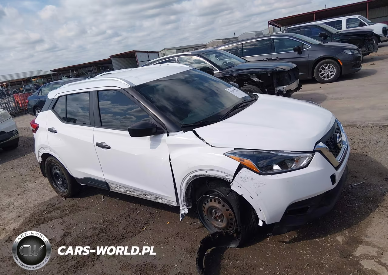 2019 Nissan Kicks S VIN:3N1CP5CU8KL562547 - 13