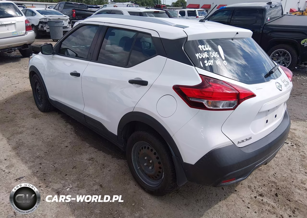 2019 Nissan Kicks S VIN:3N1CP5CU8KL562547 - 3