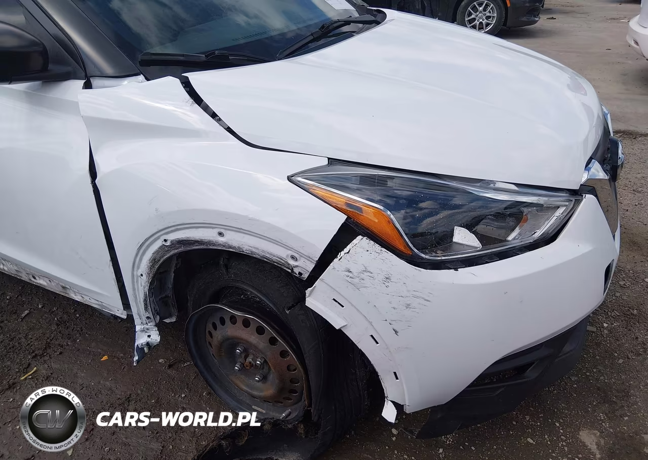 2019 Nissan Kicks S VIN:3N1CP5CU8KL562547 - 6